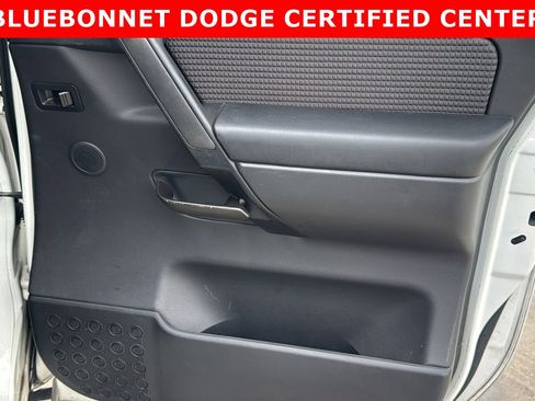 Used 2012 Nissan Titan SV image 22