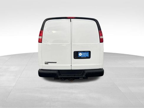 Used 2022 Chevrolet Express 2500 w/ Driver Convenience Package RWD image 5