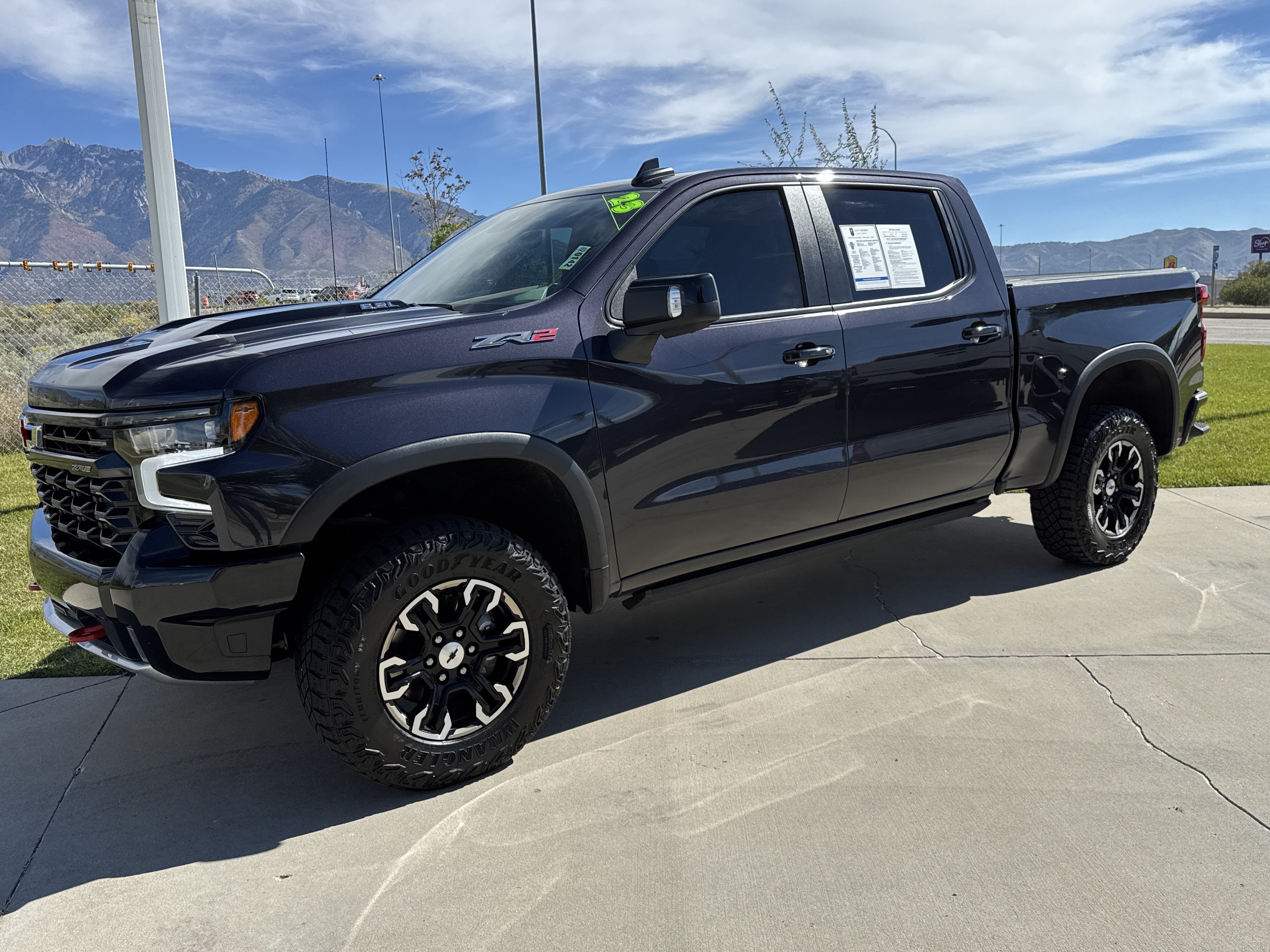 Used 2023 Chevrolet Silverado 1500 ZR2 w/ Technology Package AWD/4WD image 31