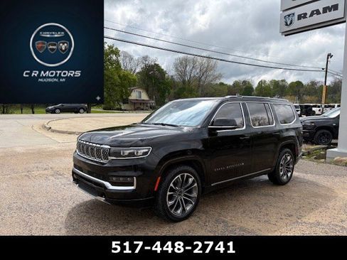 Used 2022 Jeep Grand Wagoneer Series III w/ Rear Seat Video Group 1 AWD/4WD image 1