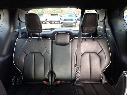 Used 2025 Chrysler Pacifica Limited image 21