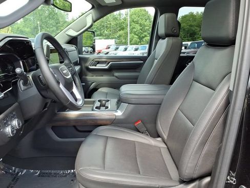 Used 2025 GMC Sierra 2500 SLT w/ SLT Premium Package AWD/4WD image 17
