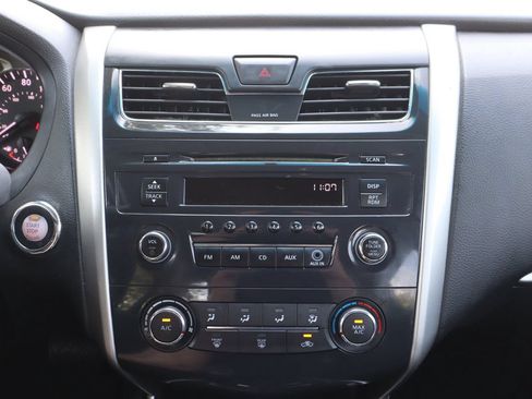Used 2014 Nissan Altima 2.5 S FWD image 34
