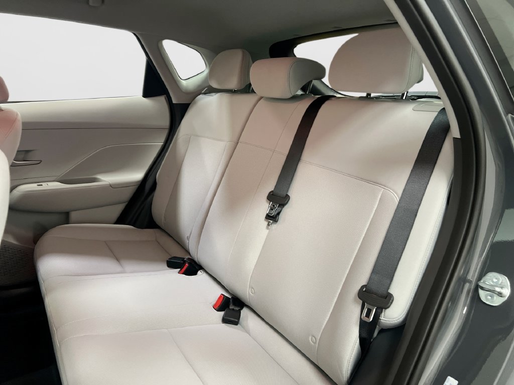 New 2027 Hyundai Kona SE FWD image 30