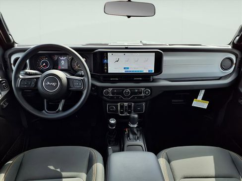 New 2025 Jeep Gladiator Nighthawk image 10