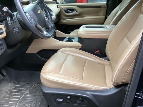 Used 2021 Chevrolet Tahoe Premier w/ Premium Package image 10