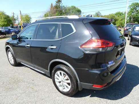 Used 2017 Nissan Rogue SV w/ SV Premium Package AWD/4WD image 11