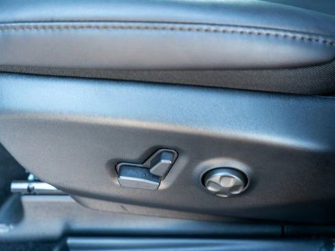 New 2026 Chrysler Pacifica Select image 16