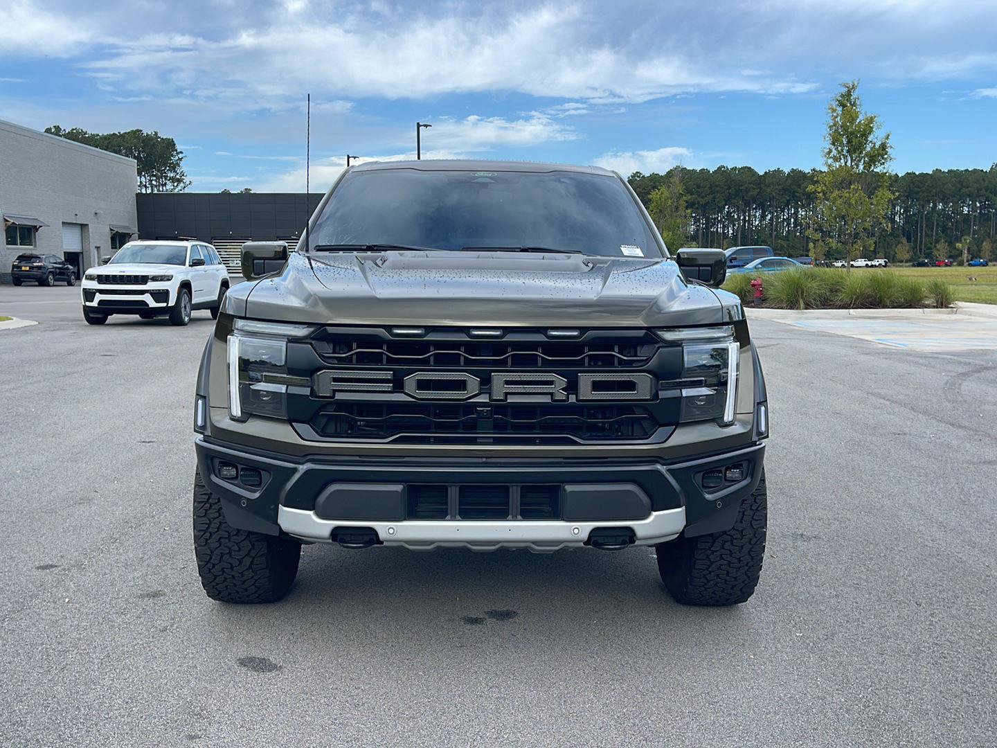 Used 2025 Ford F150 Raptor AWD/4WD image 2