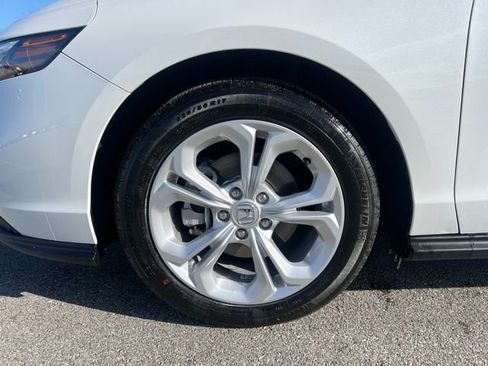 Used 2025 Honda Accord LX image 12