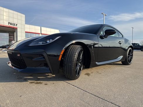 Certified 2024 Toyota GR86 Premium image 6