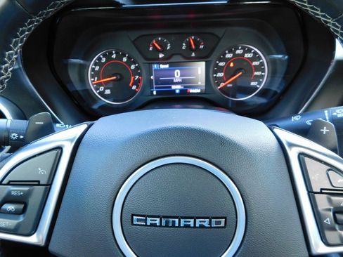 Used 2019 Chevrolet Camaro LT w/ Technology Package image 30