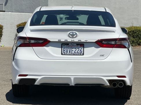 Used 2021 Toyota Camry SE FWD image 8