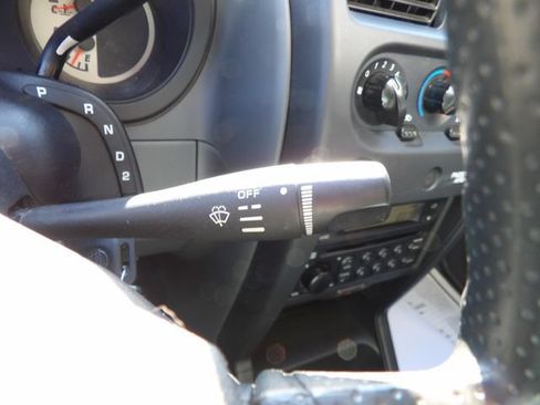 Used 2004 Nissan Frontier XE w/ (VTP) Value Truck Pkg RWD image 19