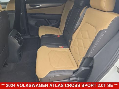 Used 2024 Volkswagen Atlas Cross Sport SE FWD image 18