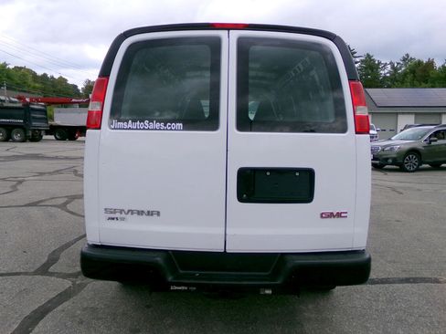 Used 2016 GMC Savana 2500 Extended image 4