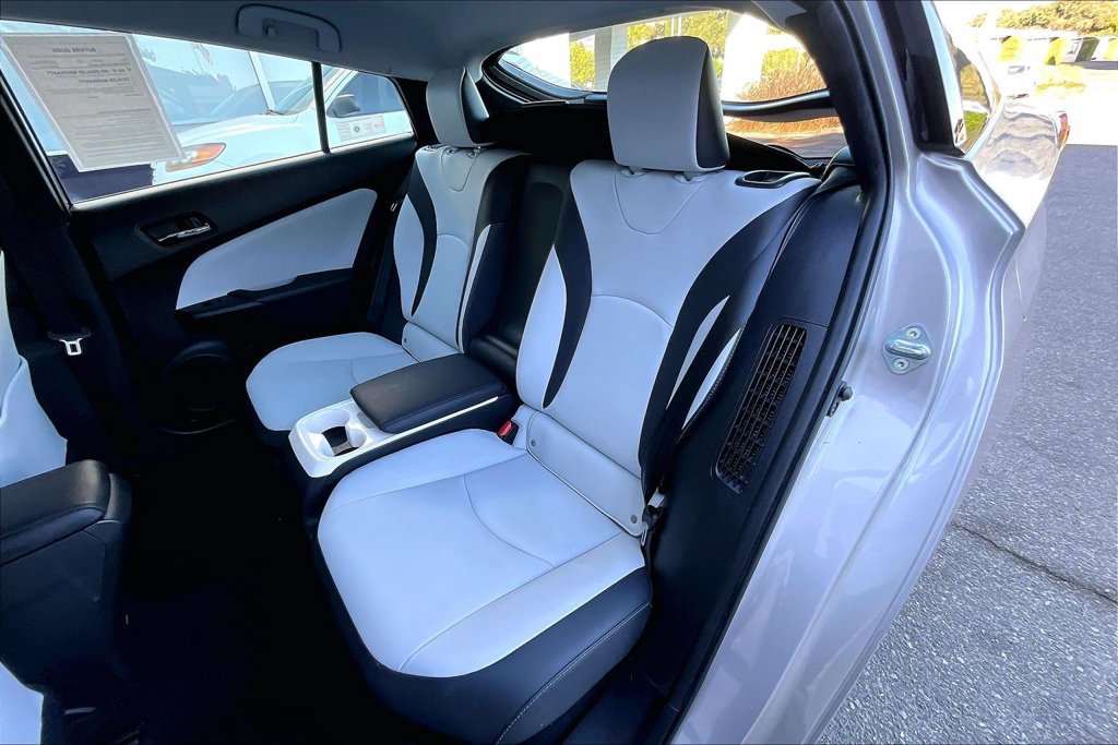 Certified 2019 Toyota Prius Prime Advanced FWD image 22