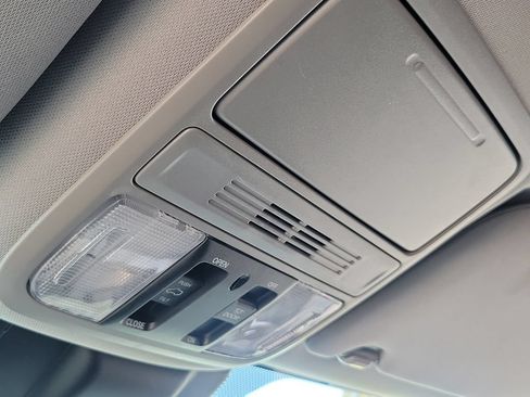 Used 2019 Honda Odyssey EX-L image 16