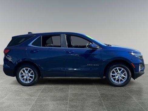 Used 2022 Chevrolet Equinox LT image 6