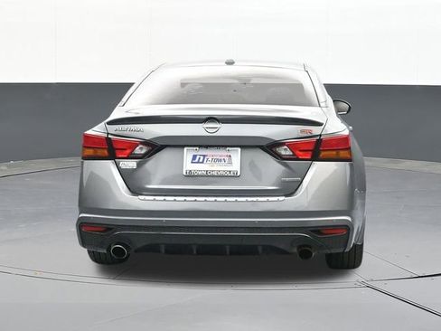 Used 2023 Nissan Altima 2.0 SR image 12