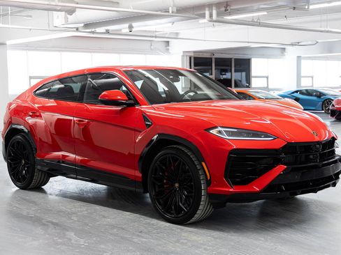 New 2026 Lamborghini Urus SE image 6