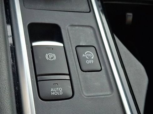 Used 2025 Nissan Pathfinder SV AWD/4WD image 23
