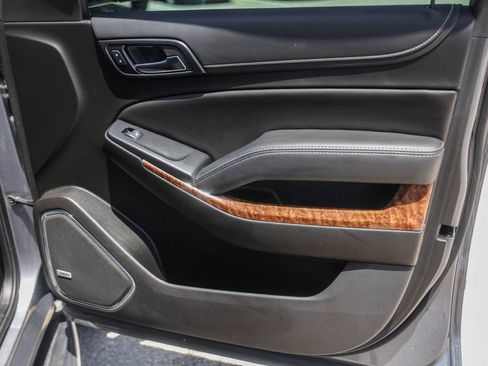 Used 2019 Chevrolet Tahoe Premier RWD image 32
