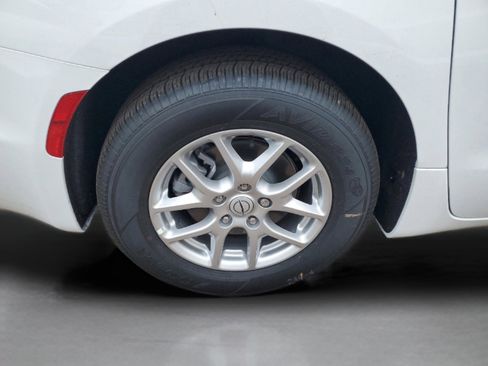 New 2026 Chrysler Voyager LX image 5