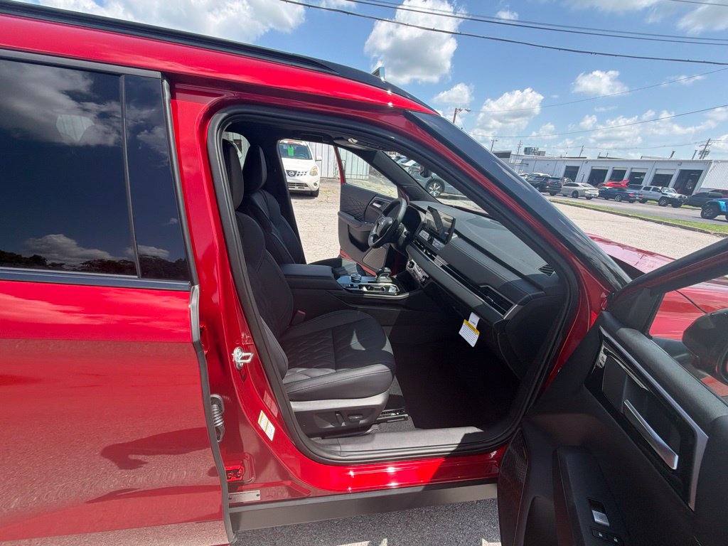 New 2026 Mitsubishi Outlander SEL Black Edition FWD image 18