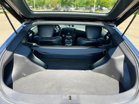 Used 2011 Nissan 370Z Touring w/ Sport Pkg RWD image 18