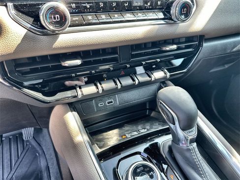 New 2026 GMC Canyon Denali image 27