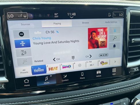 New 2026 Chrysler Pacifica Select image 21