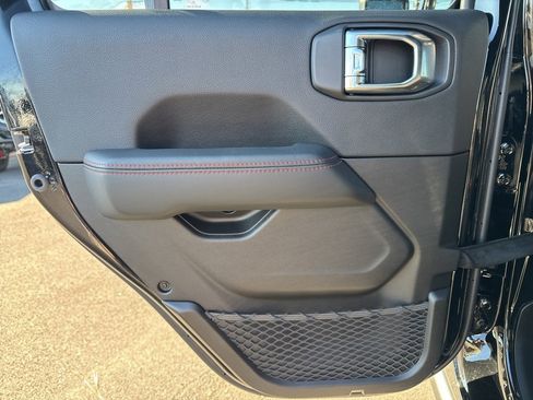 New 2026 Jeep Wrangler Unlimited Rubicon image 18