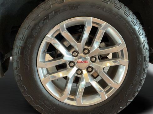 Used 2019 GMC Sierra 1500 SLT w/ SLT Premium Plus Package AWD/4WD image 41