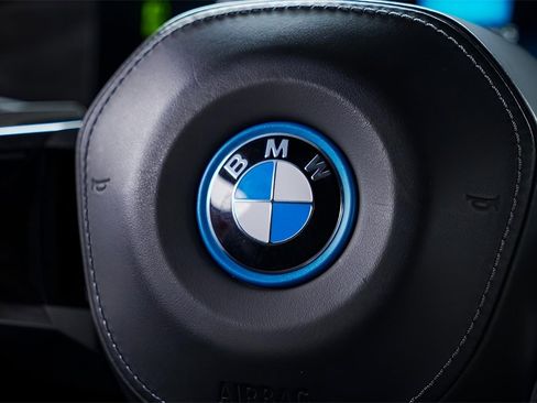 Used 2024 BMW i7 eDrive50 w/ M Sport Package image 40