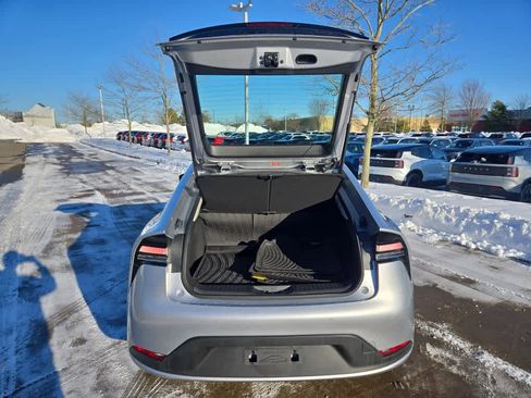 Used 2024 Toyota Prius Prime SE image 5