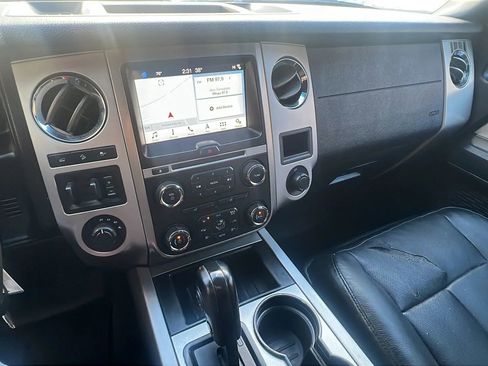 Used 2017 Ford Expedition XLT w/ Equipment Group 202A image 21