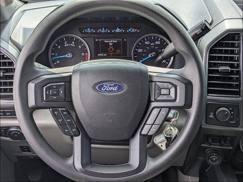 Used 2022 Ford F250 XLT w/ XLT Premium Package AWD/4WD image 22