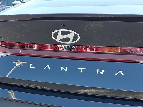 New 2026 Hyundai Elantra SEL Sport FWD image 13