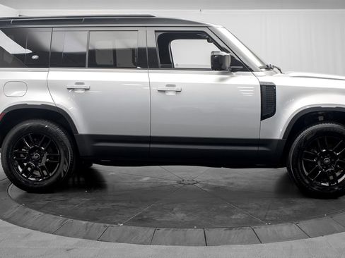 Used 2023 Land Rover Defender 110 S AWD/4WD image 2