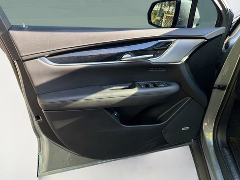 Used 2023 Cadillac XT5 Premium Luxury w/ Technology Package FWD image 21