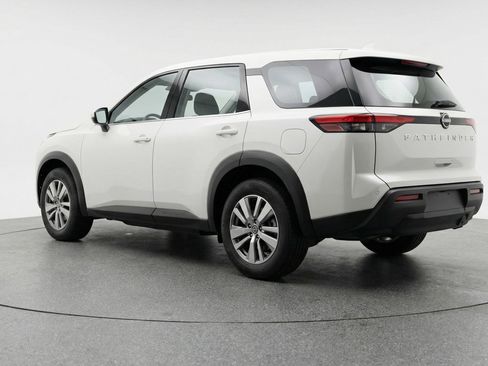 Used 2025 Nissan Pathfinder SV AWD/4WD image 6