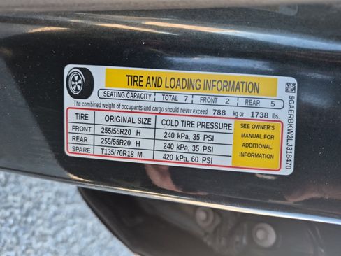 Used 2020 Buick Enclave Essence w/ Sound and Sites Package image 28