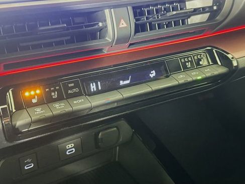 New 2026 Toyota Prius Plug-In Hybrid image 15