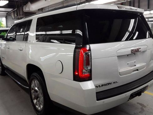 Used 2016 GMC Yukon XL SLT w/ Open Road Package AWD/4WD image 2