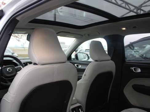 New 2026 Volvo XC40 B5 Ultra w/ Climate Package image 29