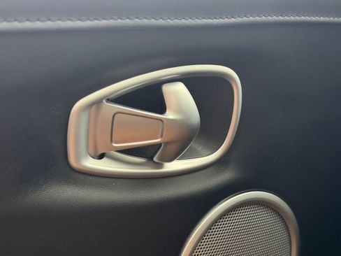 Used 2023 Aston Martin V8 Vantage Roadster image 43