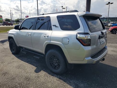 Used 2023 Toyota 4Runner TRD Off-Road Premium w/ Moonroof Package AWD/4WD image 3