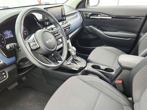 Used 2023 Kia Seltos S FWD image 9