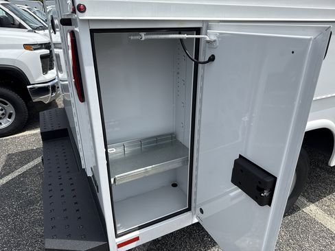 New 2025 Chevrolet Express 3500 w/ Power Convenience Package image 12